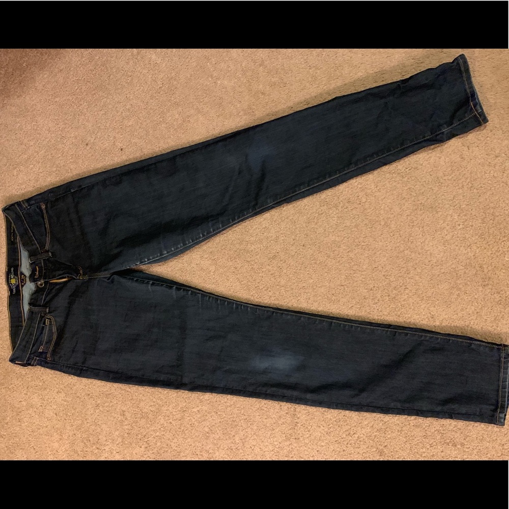 Lucky brand Sofia skinny blue jeans.